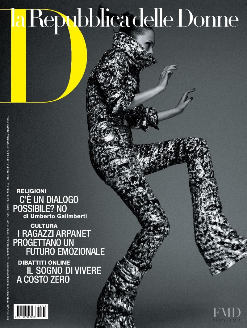 Olga Maliouk featured on the La Repubblica delle Donne cover from November 2007