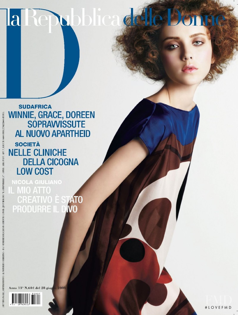 Andressa Fontana featured on the La Repubblica delle Donne cover from June 2008