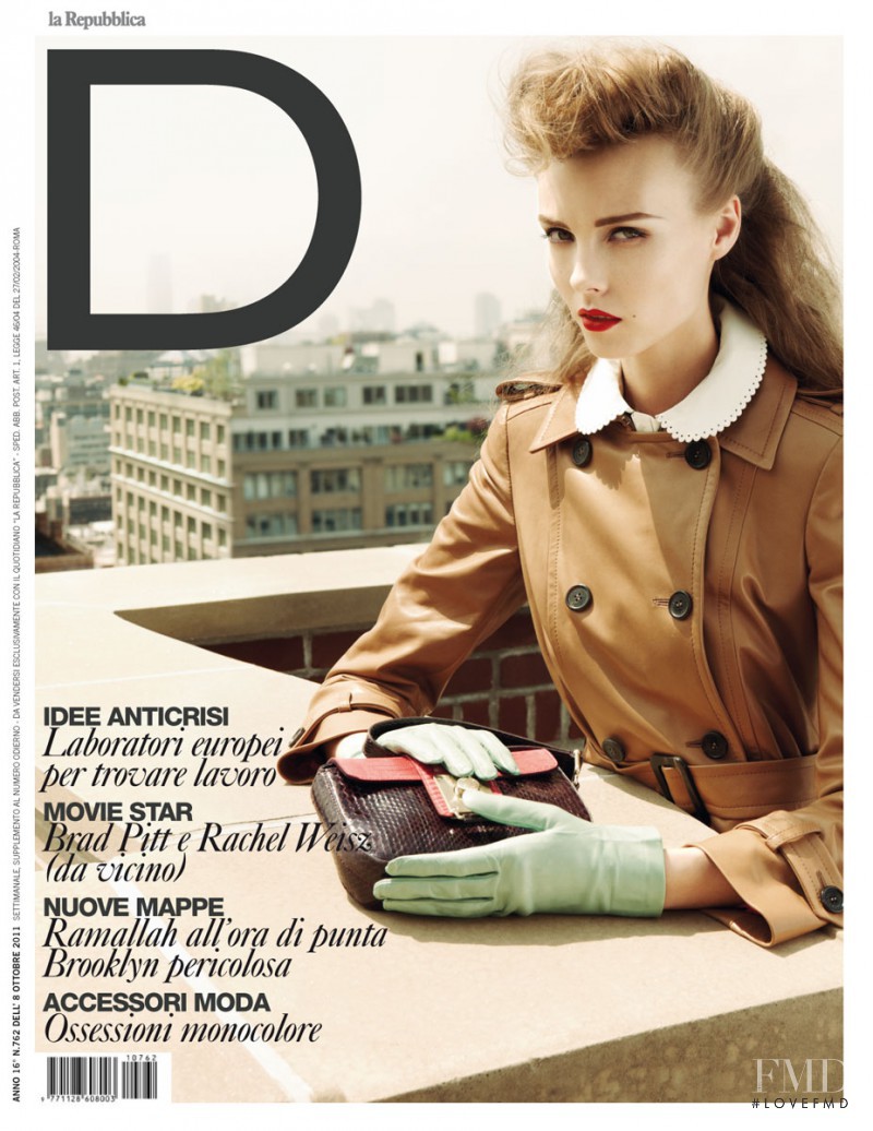 Kristy Kaurova featured on the La Repubblica delle Donne cover from October 2011