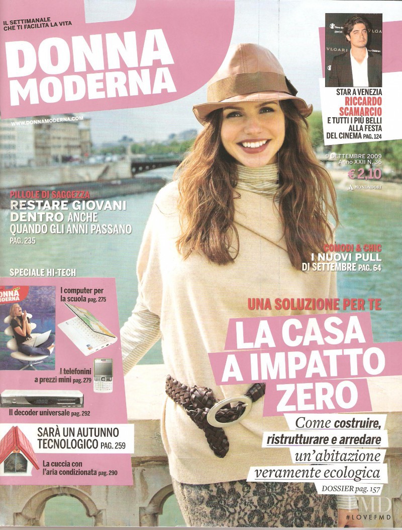  featured on the DONNA MODERNA cover from September 2009