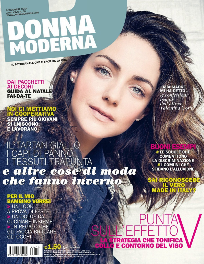  featured on the DONNA MODERNA cover from December 2014