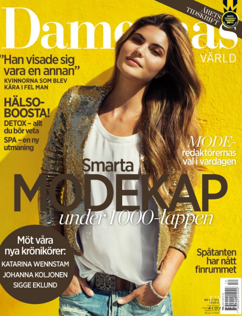 Lina Sandberg featured on the Damernas Värld cover from October 2012