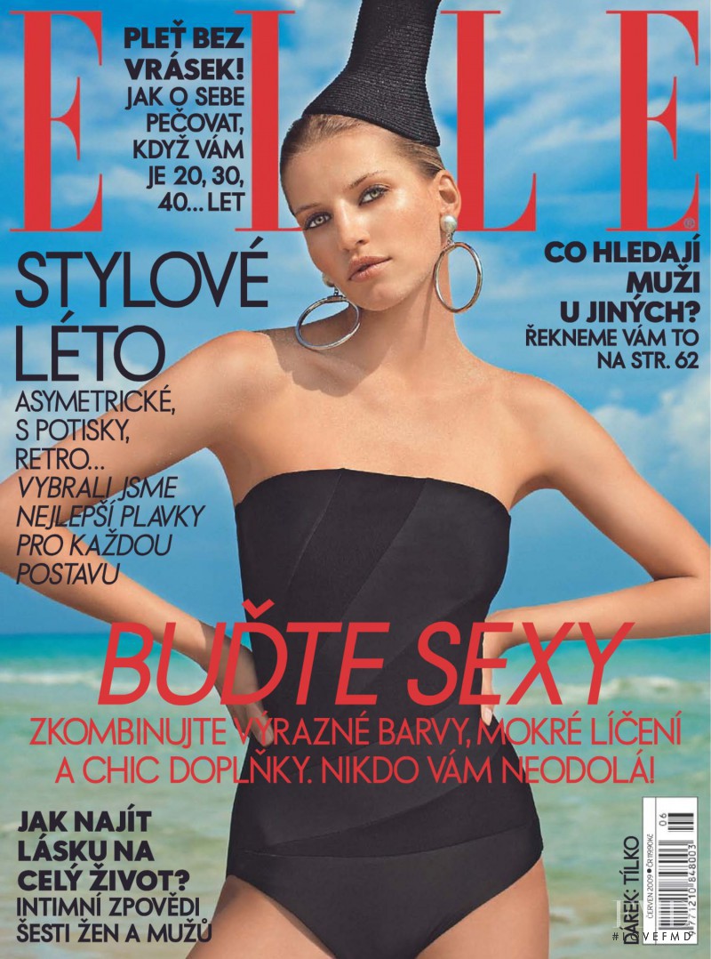 Ivana Vancova featured on the Elle Czech cover from June 2009