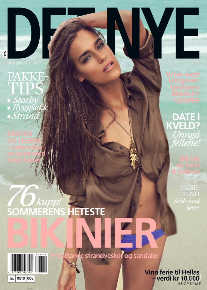 Samantha Ahrens featured on the Det Nye cover from June 2011