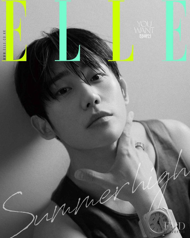  featured on the Elle Korea cover from August 2019