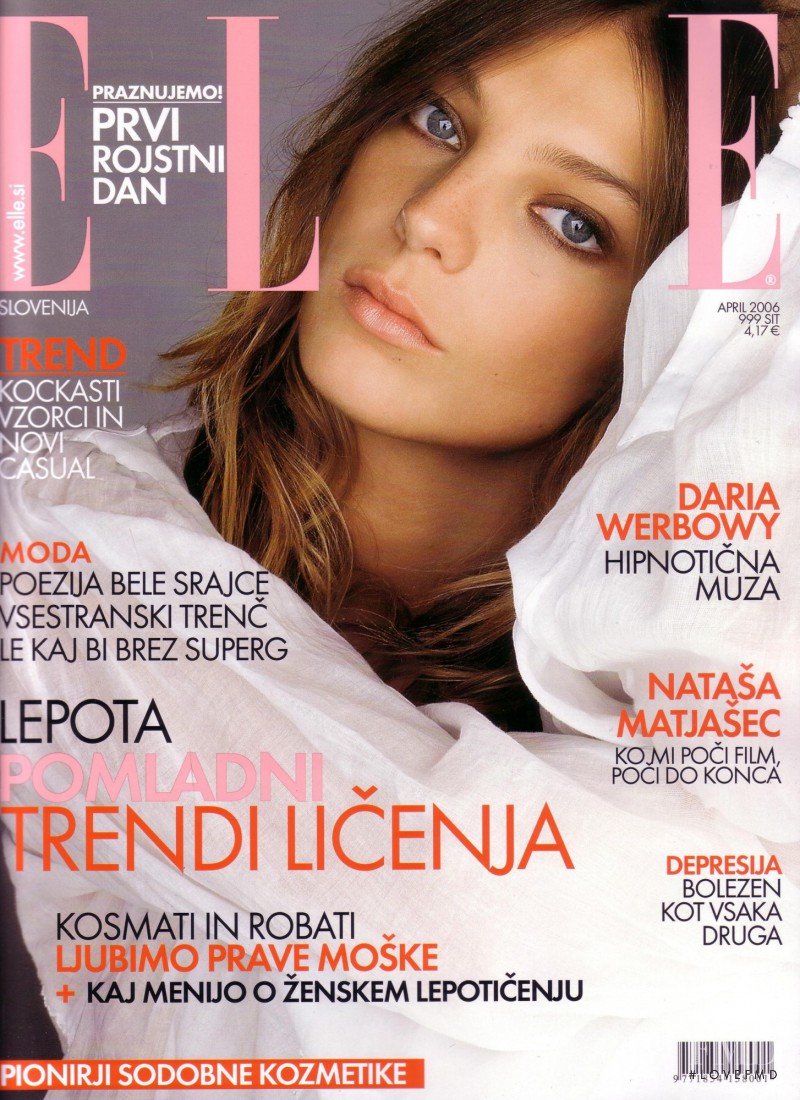 Daria Werbowy featured on the Elle Slovenia cover from April 2006