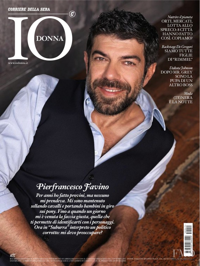  featured on the Io Donna cover from October 2015