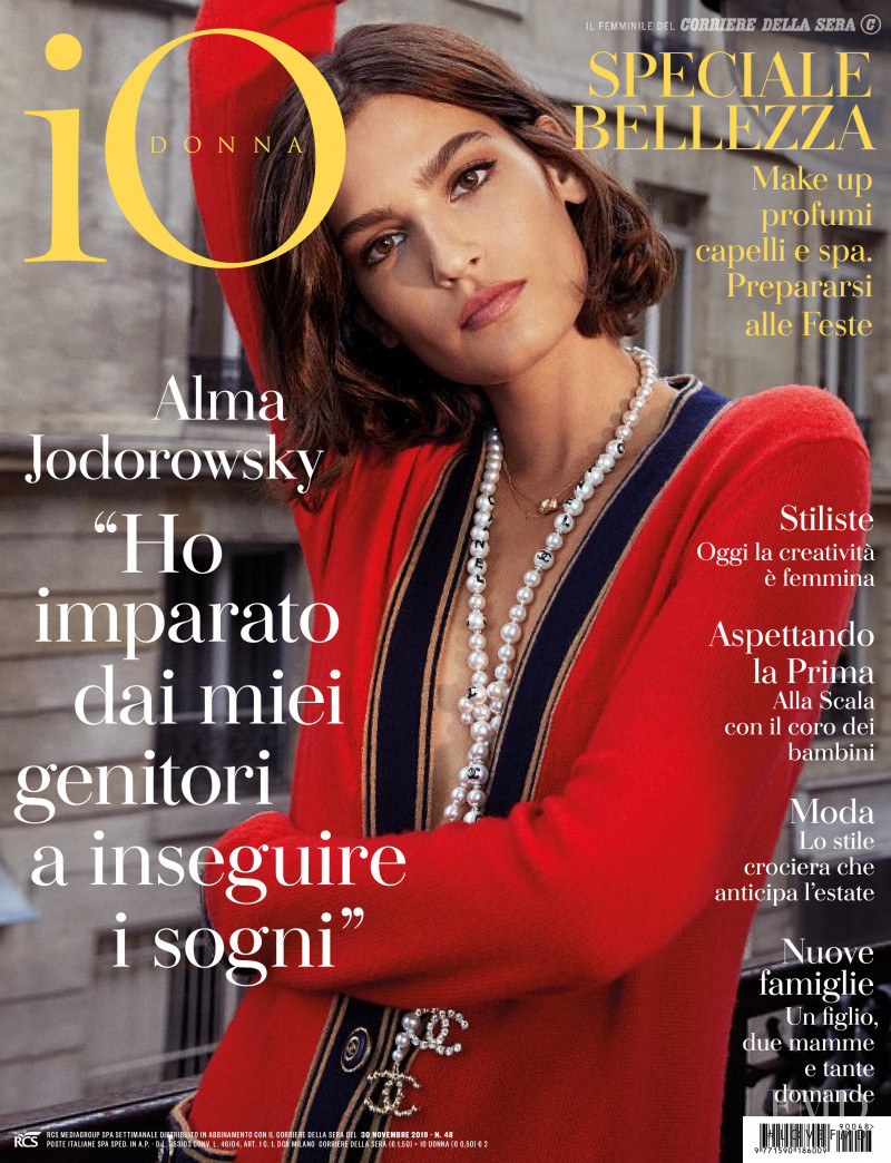 Alma Jodorowsky featured on the Io Donna cover from November 2019