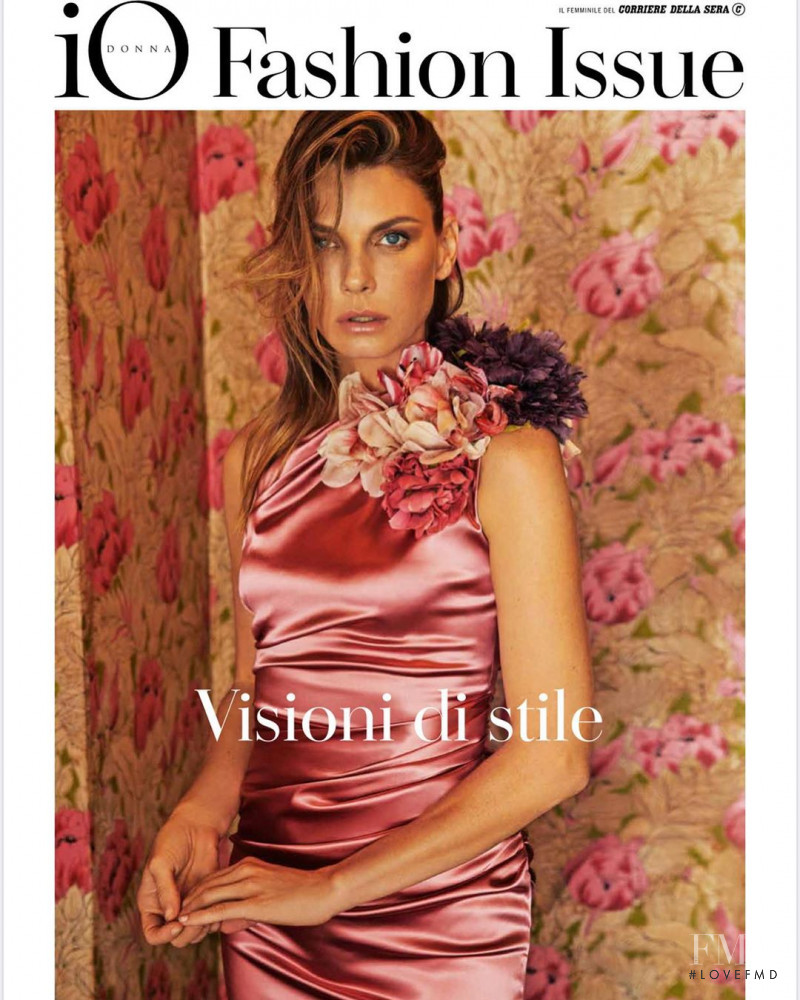 Angela Lindvall featured on the Io Donna cover from October 2019
