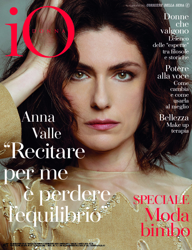 Anna Valle featured on the Io Donna cover from April 2021