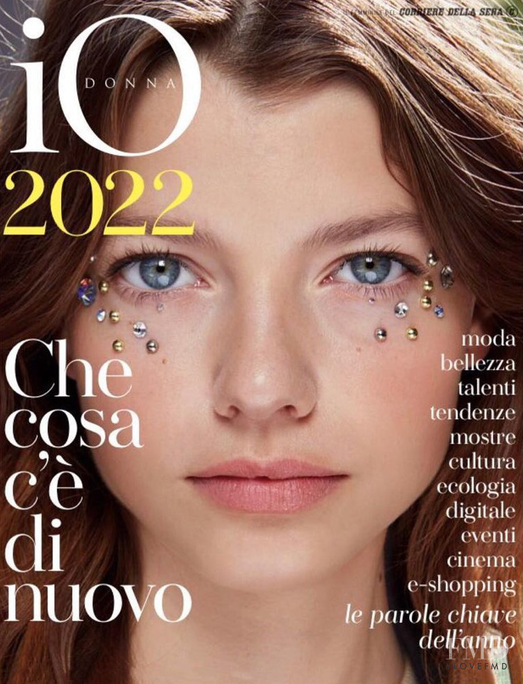  featured on the Io Donna cover from December 2021
