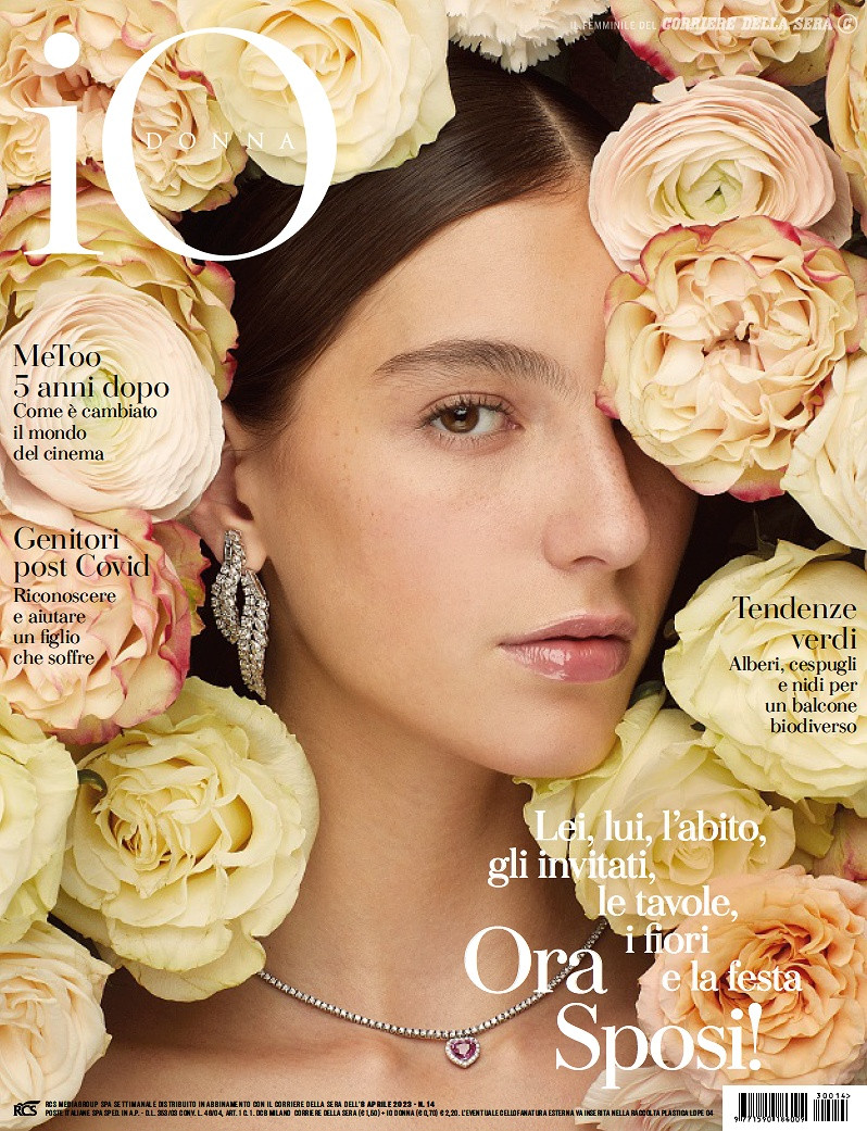 Julia Ardon featured on the Io Donna cover from April 2023