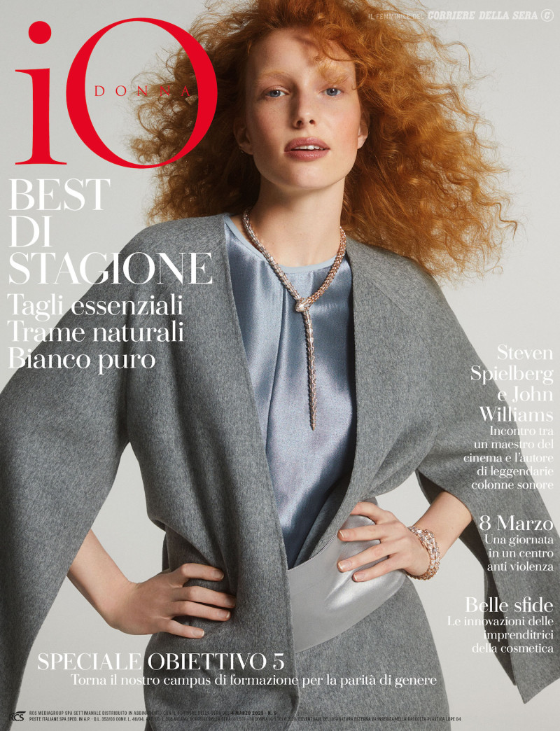 Demy de Vries featured on the Io Donna cover from March 2023