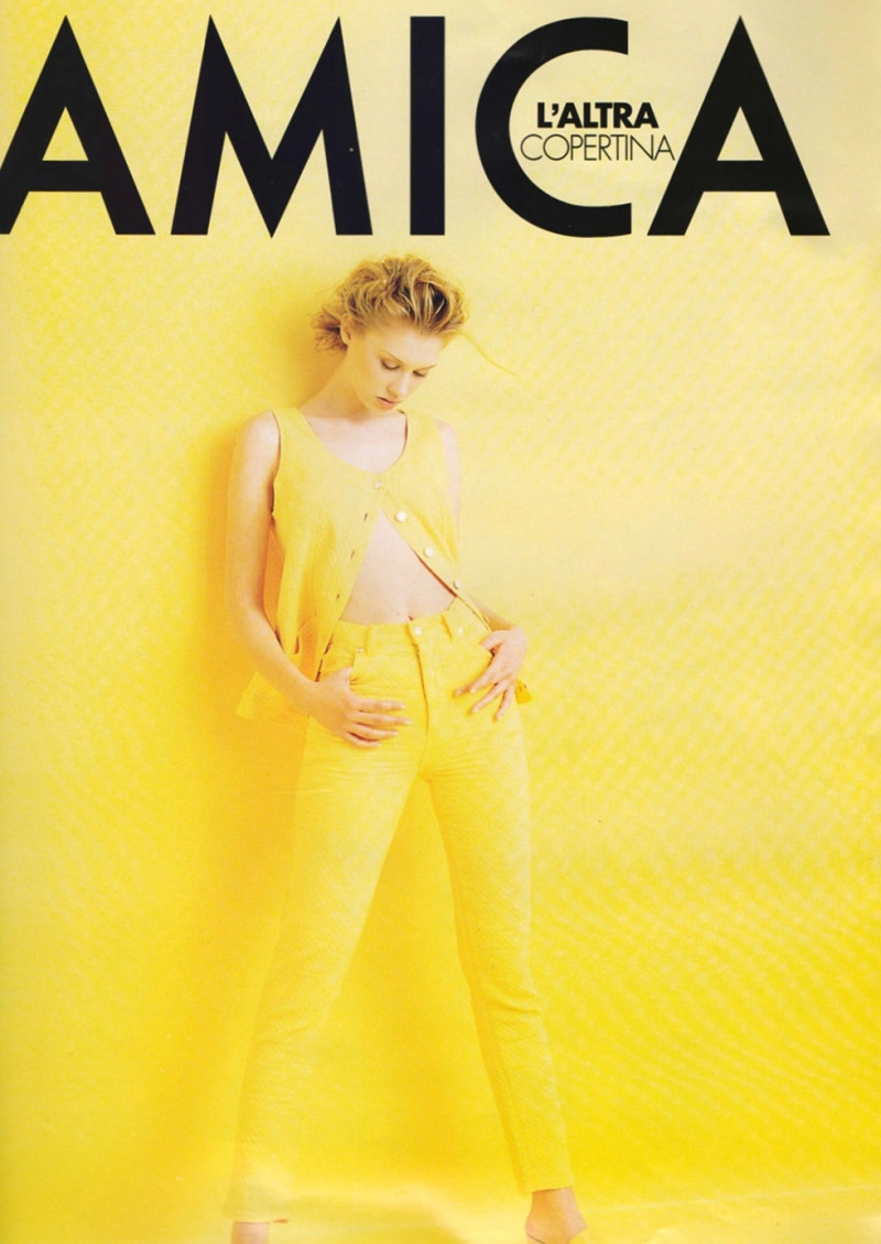 Malwina Zielinska featured on the AMICA Italy cover from June 1996