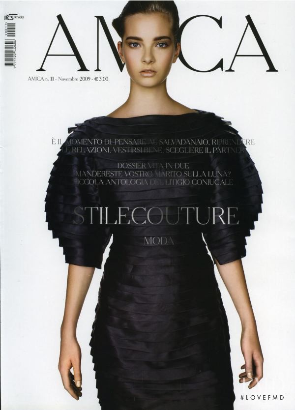Anemone von Blomberg featured on the AMICA Italy cover from November 2009
