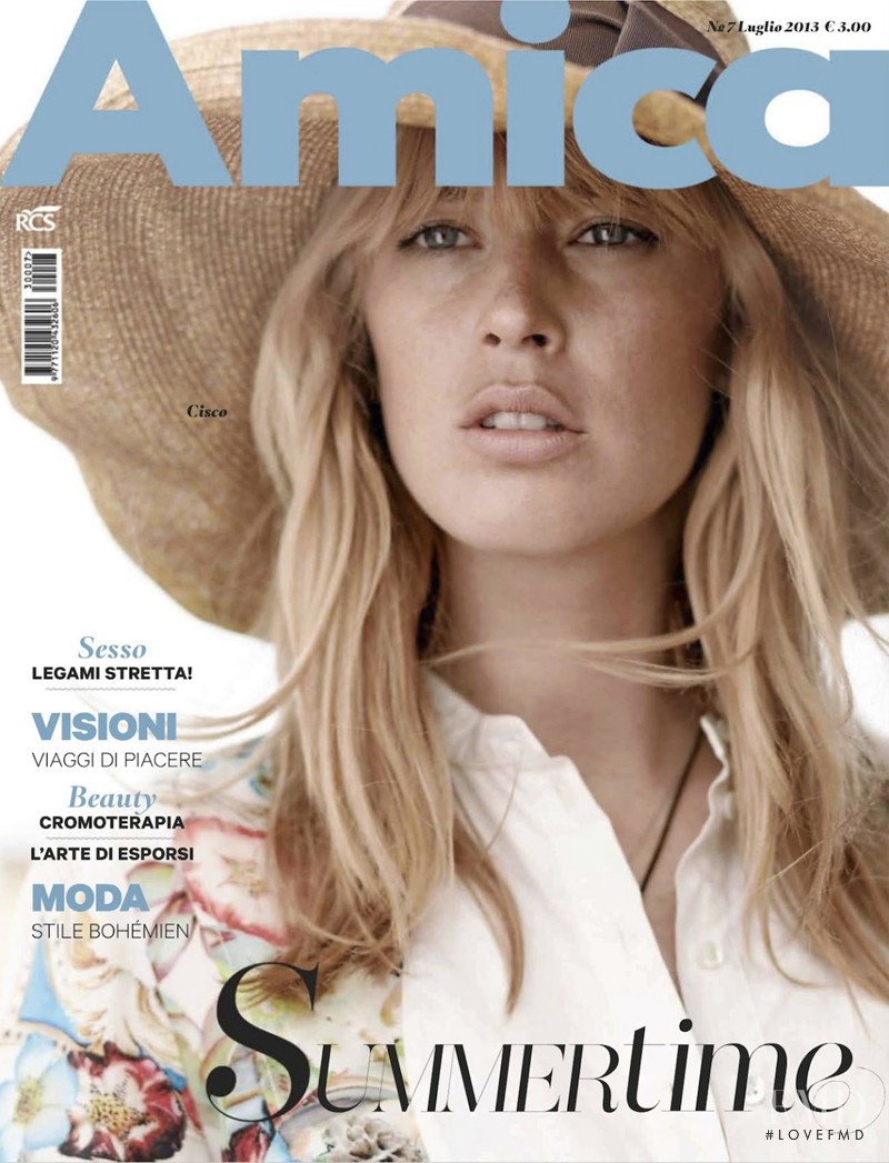 Franziska von Tschurtschenthaler featured on the AMICA Italy cover from July 2013