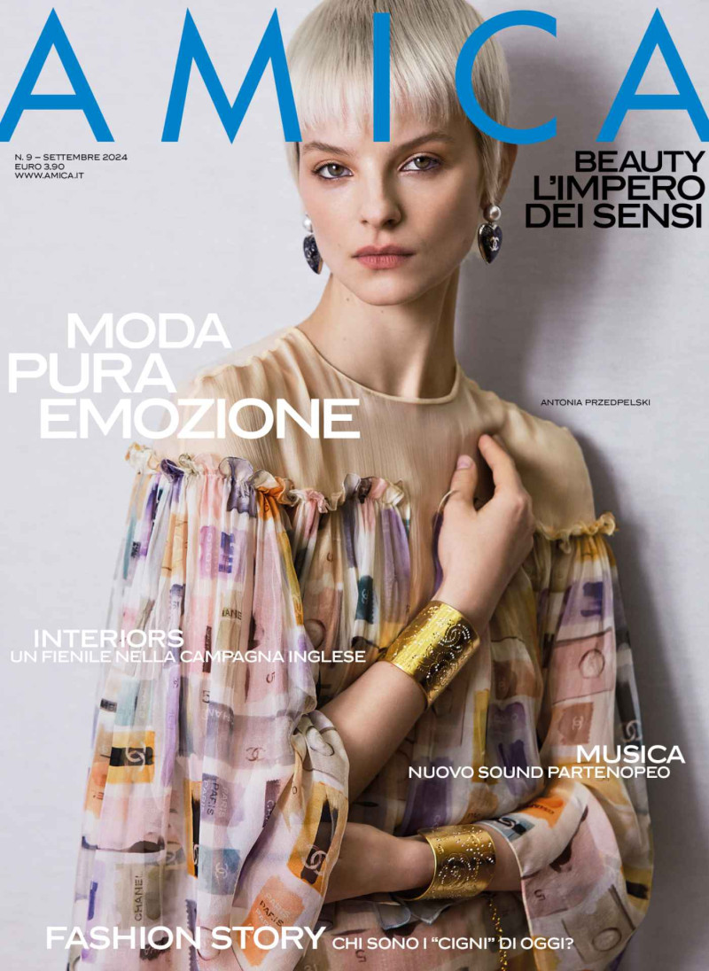 Antonia Przedpelski featured on the AMICA Italy cover from September 2024