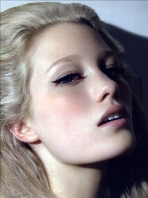 Photo of model Ashley Hinshaw - ID 170375