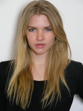 Photo of model Ellen Danes - ID 203264