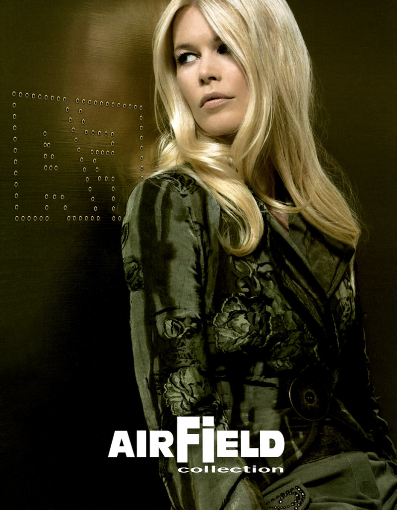 Photo of model Claudia Schiffer - ID 81060