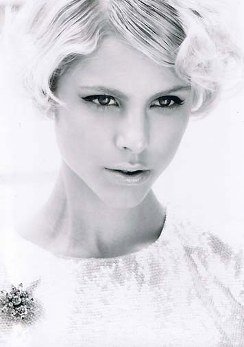 Photo of model Ella Drake - ID 193822