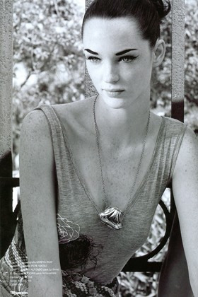 Photo of model Carla Crombie - ID 188288