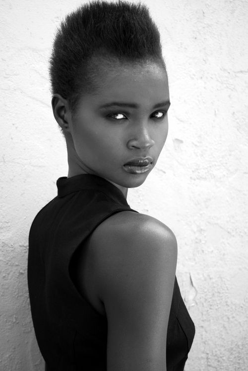 Photo of model Ataui Deng - ID 198343