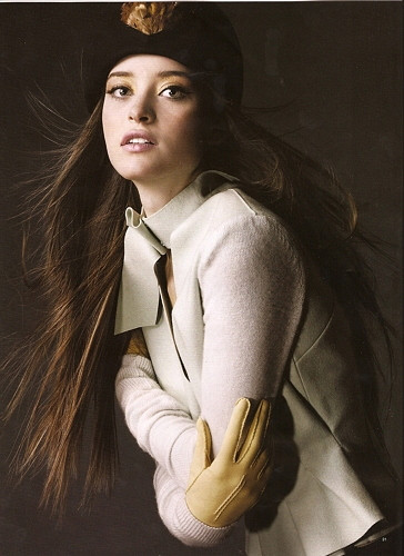 Photo of model Ana Girault - ID 222151