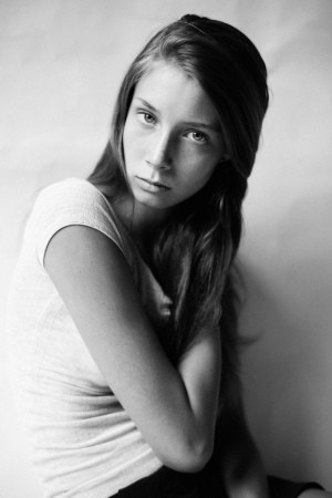 Photo of model Caroline Hinton - ID 250075
