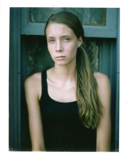 Photo of model Caroline Hinton - ID 250079