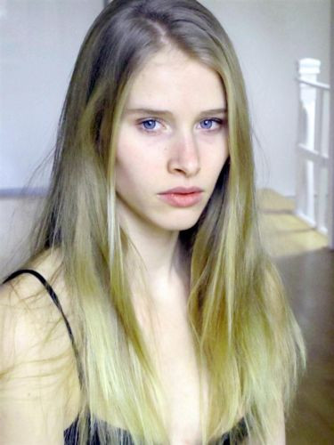 Photo of model Annemara Post - ID 329109