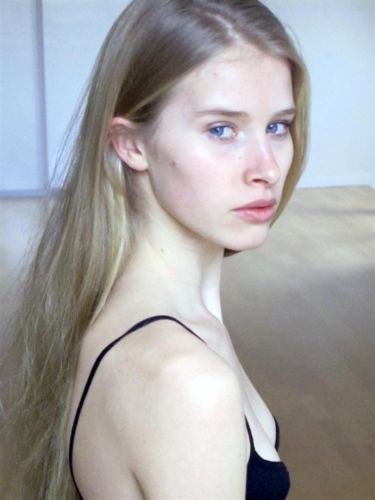 Photo of model Annemara Post - ID 329117