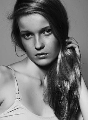 Photo of model Polina Synyavska - ID 220268