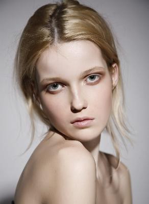 Photo of model Polina Synyavska - ID 220278