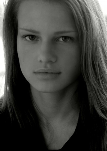 Photo of model Helen Varik - ID 230942