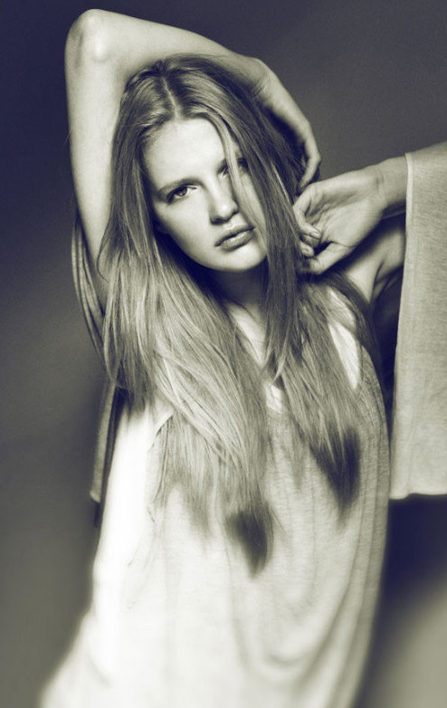 Photo of model Renee van Seggern - ID 231615