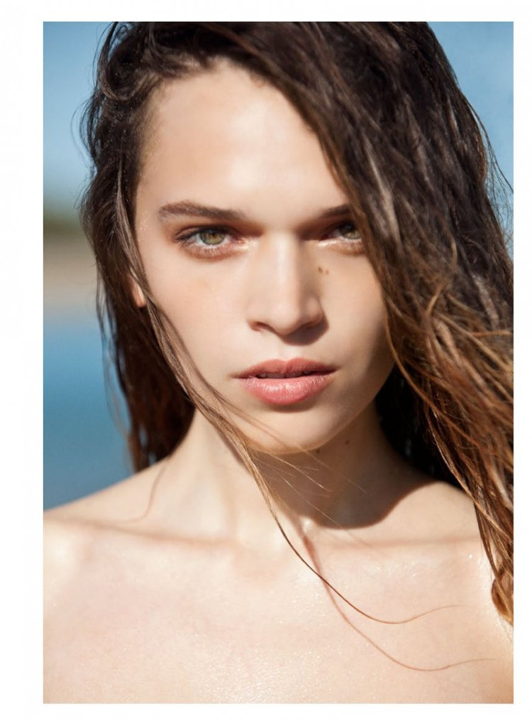 Photo of model Anna Brewster - ID 381588