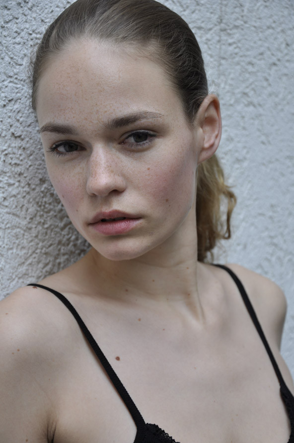 Photo of model Janna Nedderhut - ID 239960