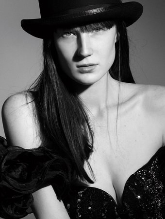 Photo of model Rachael Cairns - ID 240335