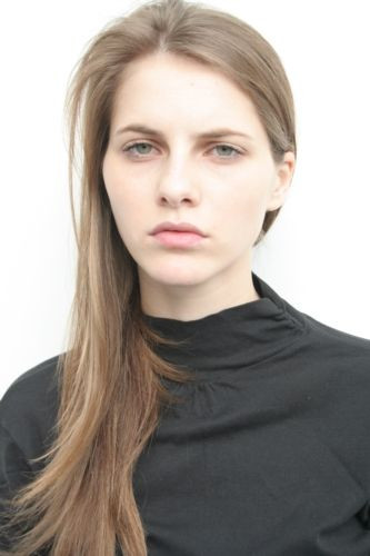 Photo of model Oana Timerman - ID 284519