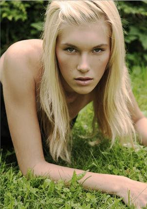 Photo of model Karin Laus - ID 252560