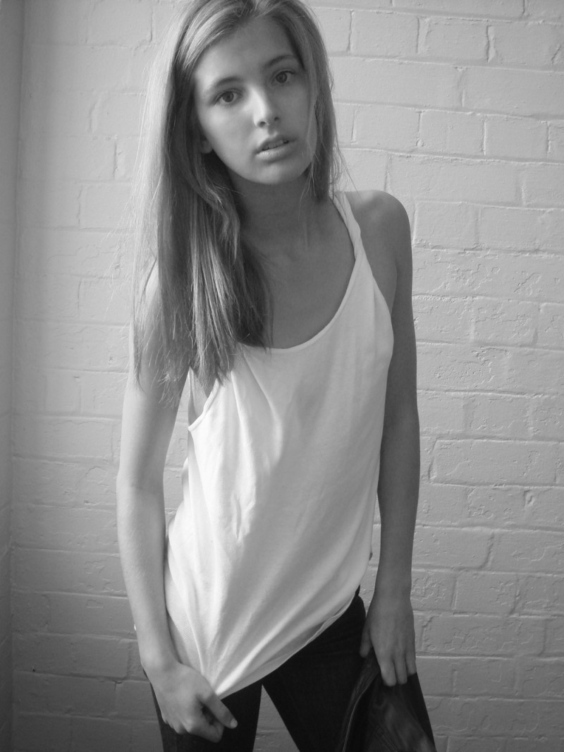 Photo of model Eloise Boughton - ID 253347