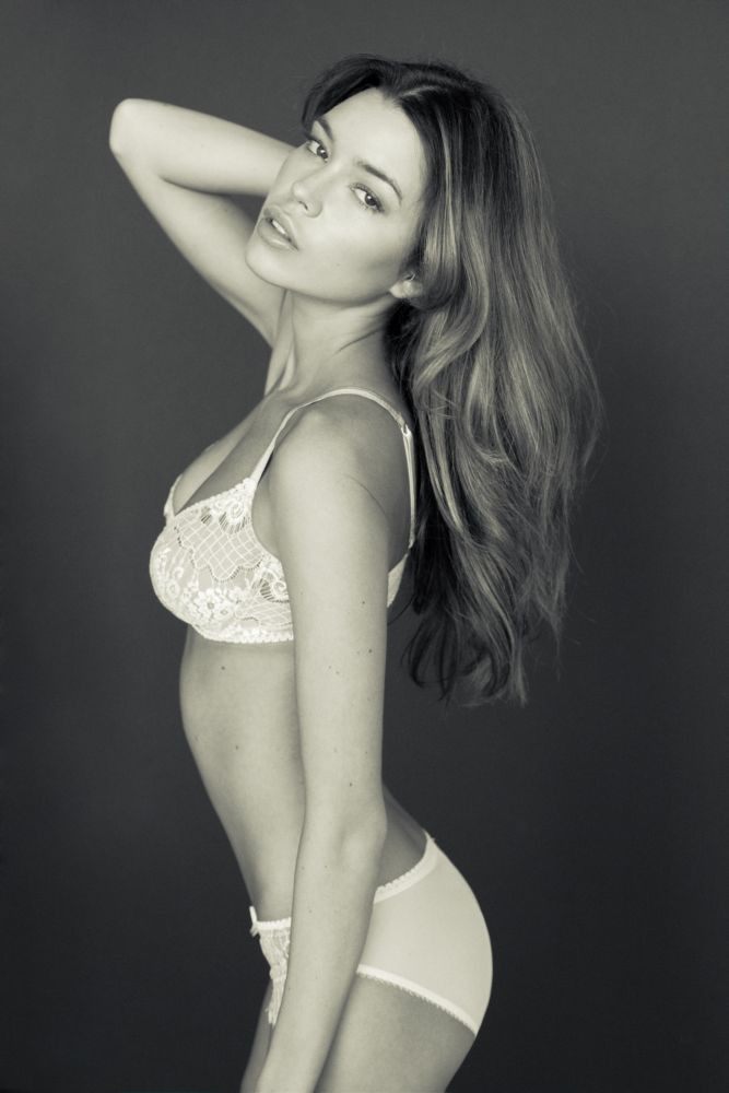 Photo of model Brittany Binger - ID 383826