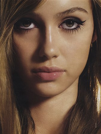 Photo of model Justine Mazzoni - ID 260559