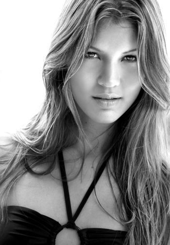 Photo of model Mariana Bayon - ID 261568