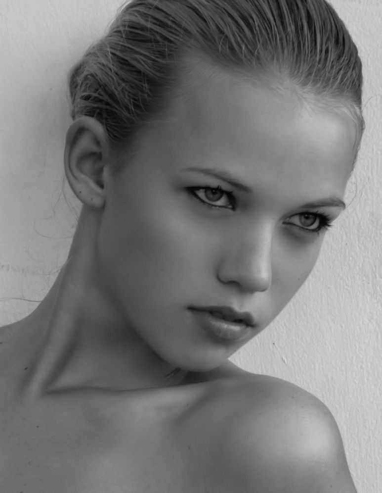 Photo of model Melanie Ribbe - ID 295013
