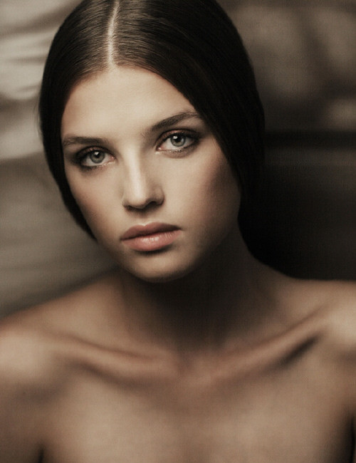 Photo of model Amanda Mondale - ID 269977
