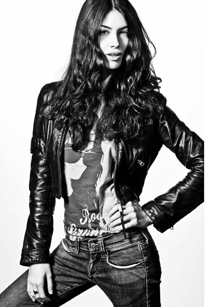 Photo of model Lorena Manelli - ID 281290