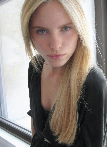 Photo of model Chloe Callahan - ID 317649