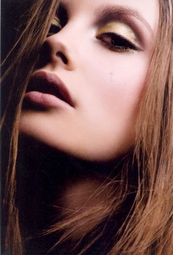 Photo of model Ester Satorova - ID 284672